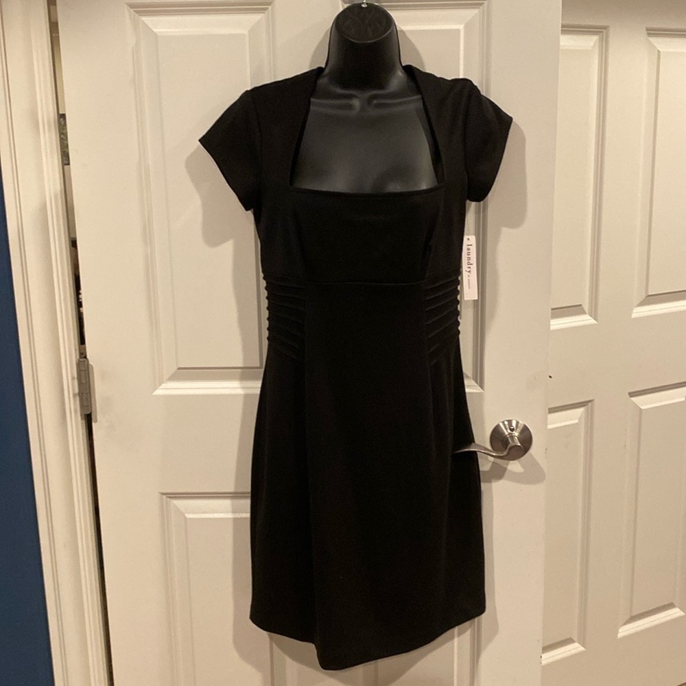 Laundry by design - size  6  - gorgeous black  dress - new with tags